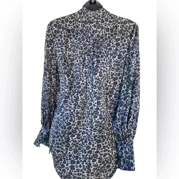 Equipment Femme Womens sz XS Boleyn Gray
Black Leopard Print Silk Blouse NWOT - Picture 7 of 10